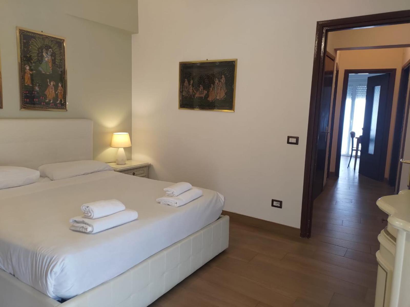San Giovanni Apartment With Balcony ローマ エクステリア 写真